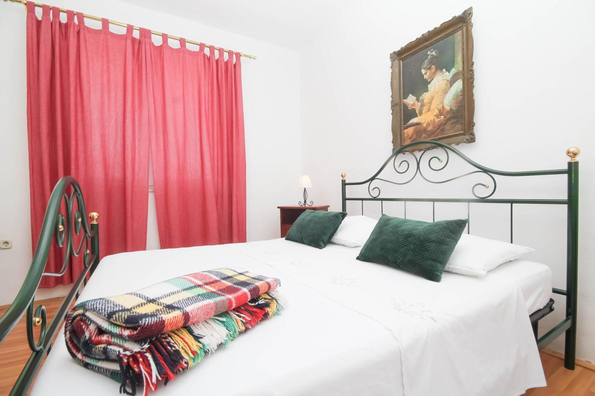 Lola'S Apartments Tribalj 部屋 写真